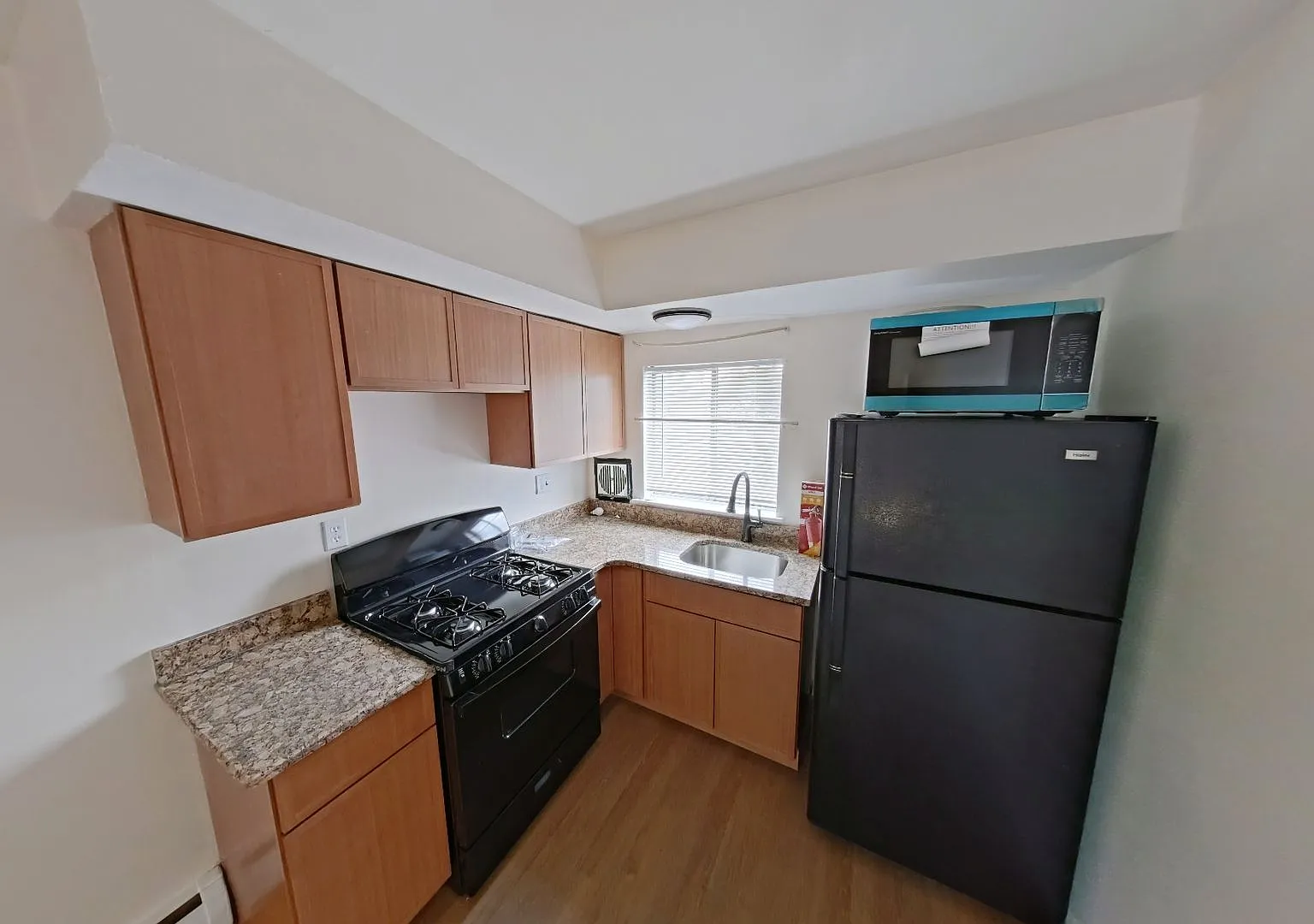1198 1/2 E Upsal St #C — Photo 3
