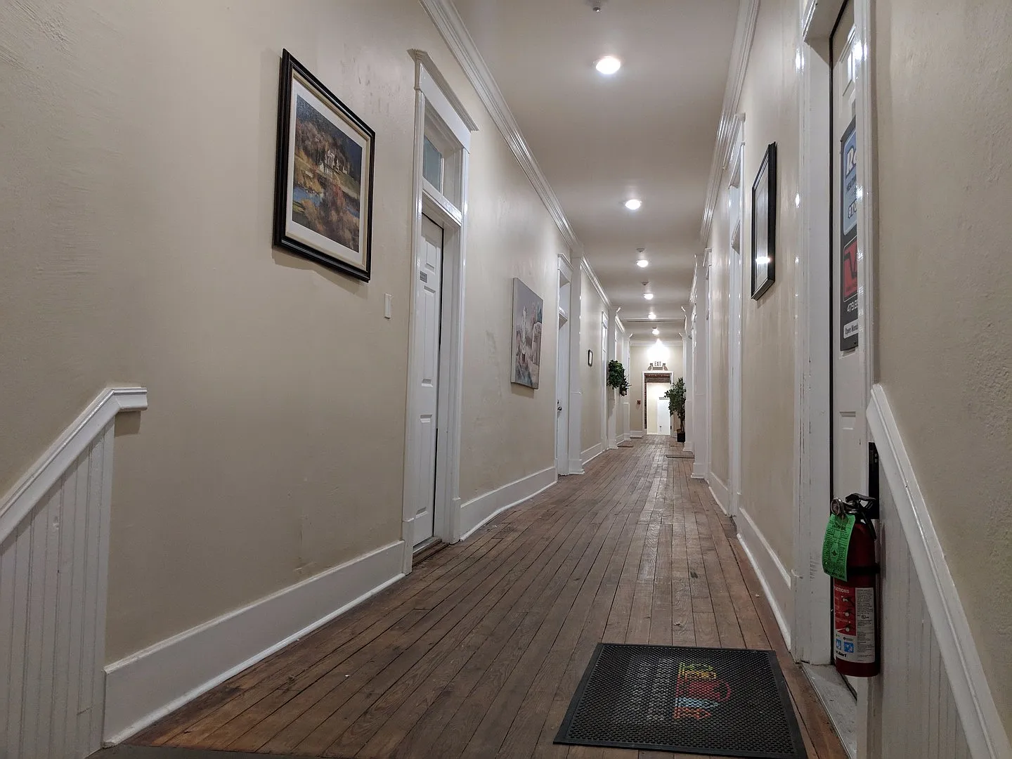 One Bedroom Loft Apartment Available In Historic Downtown Russellville-All Utilities Paid — Photo 3