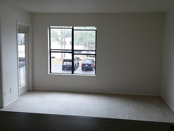 2nd image of 2201 Cascades Blvd Unit 203
