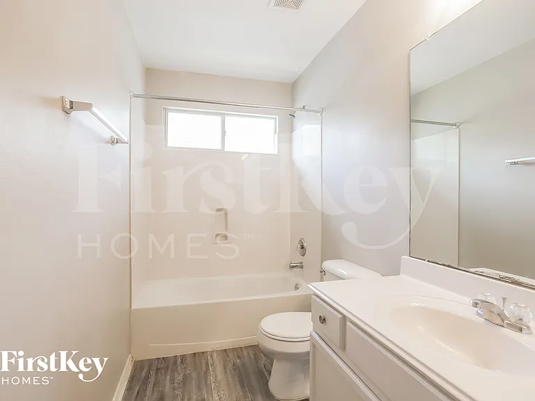 2911 Cypress Island Dr — Photo 13