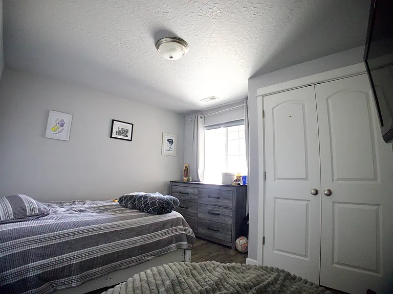 1283 Hazelnut Ct — Photo 16