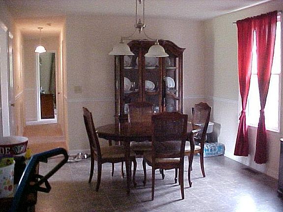 5th image of 1004 Hagewood Ln