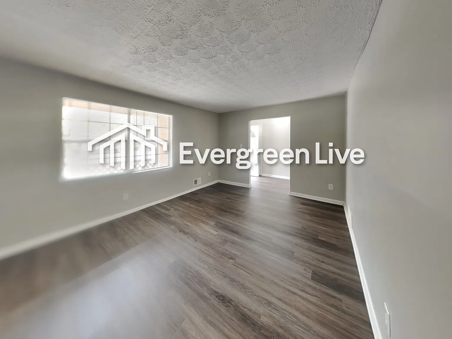 3 bed, 2.0 bath, 1443 sqft, $1,895 — Photo 3