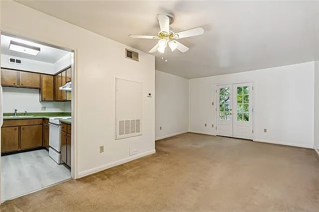 1419 Milan St #202 — Photo 4