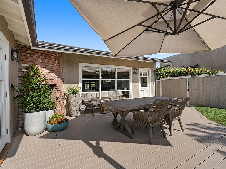 531 De Anza Dr — Photo 23