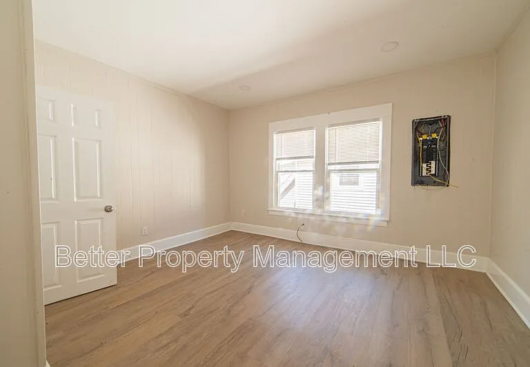 730 E Montrose St #2 — Photo 11