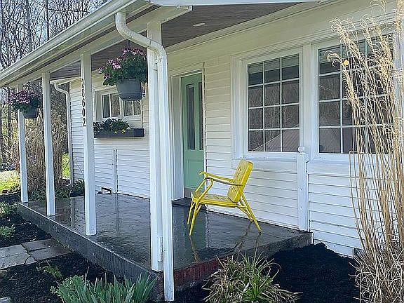 3rd image of 28602 Smyth Chapel Rd