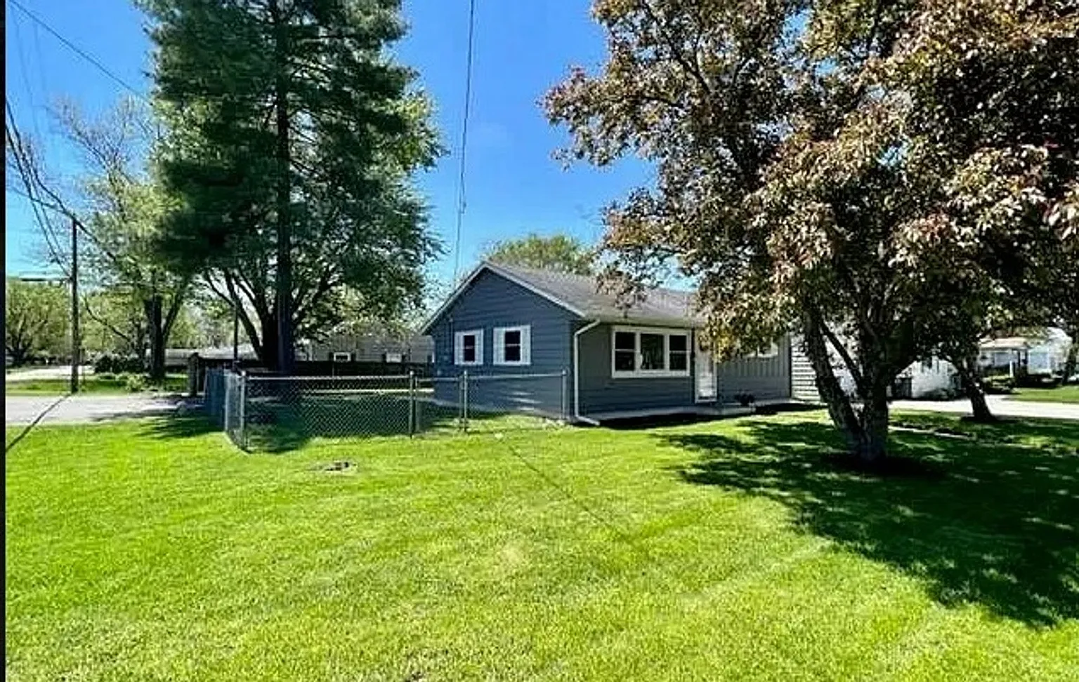 2309 W Memorial Dr photo 1