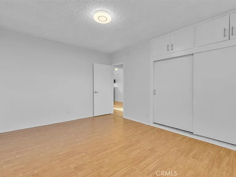 6643 De Longpre Ave #10 — Photo 18