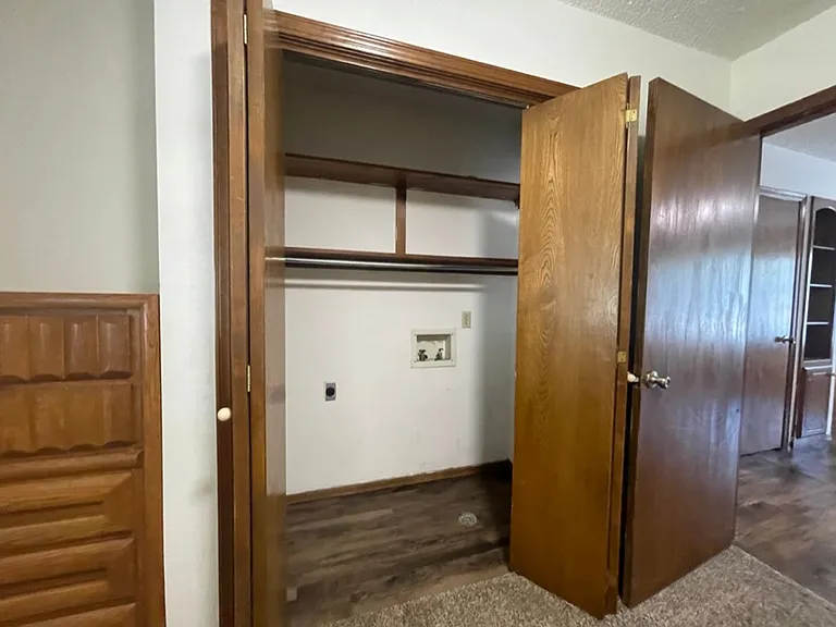 301 E Kee St — Photo 14