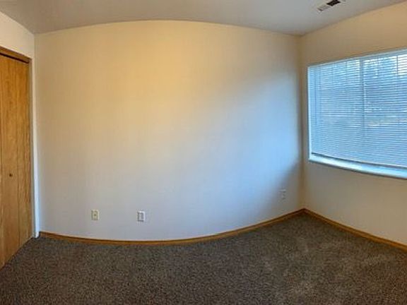 4th image of 5513 N Driscoll Blvd #4