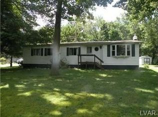 4593 Three Mile Ln, Walnutport, PA 18088