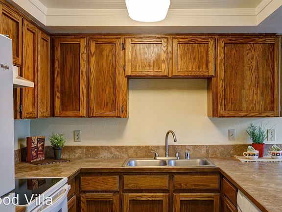 3rd image of 7007 NE 44th Cir APT D