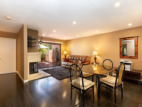 4th image of 45 Coventry Ln #367