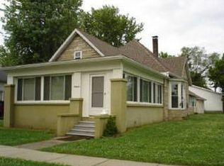 32 S Peach St, Du Quoin, IL 62832