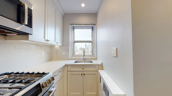 Rented by The Monterey | media 77