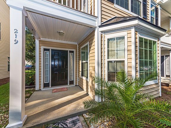 3rd image of 219 Station Mill Boulevard