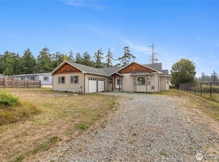 930 Donald Ave, Oak Harbor, WA 98277