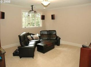 15481 Twin Fir Rd, Lake Oswego, OR 97035