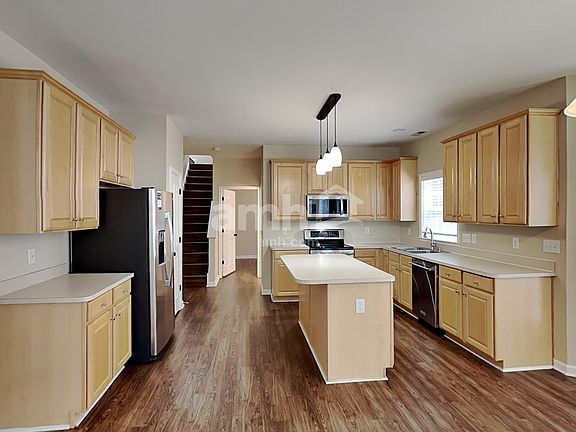 3rd image of 7355 Sedgebrook Dr W