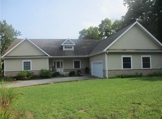 106 W South 7th St, Shelbyville, IL 62565