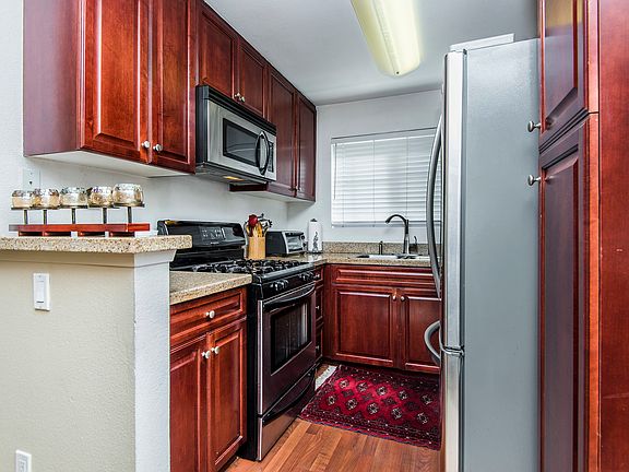 4th image of 5535 Canoga Ave APT 226
