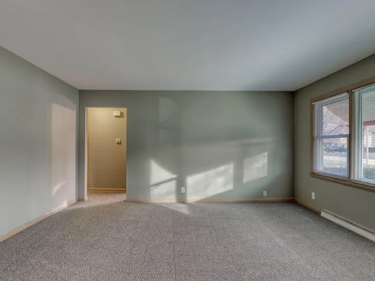1317 N 116th St — Photo 3