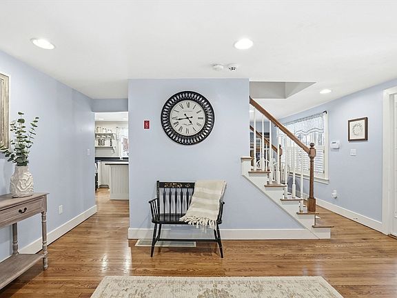 5th image of 177 Dwelley St
