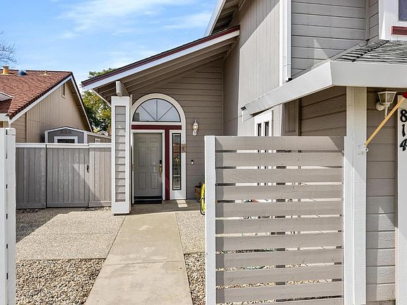 3rd image of 814 Morissette Way
