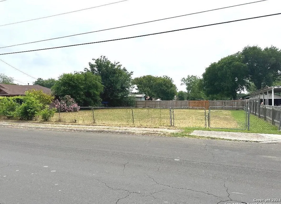 Studio, 8585 sqft, $3,500 — Photo 4