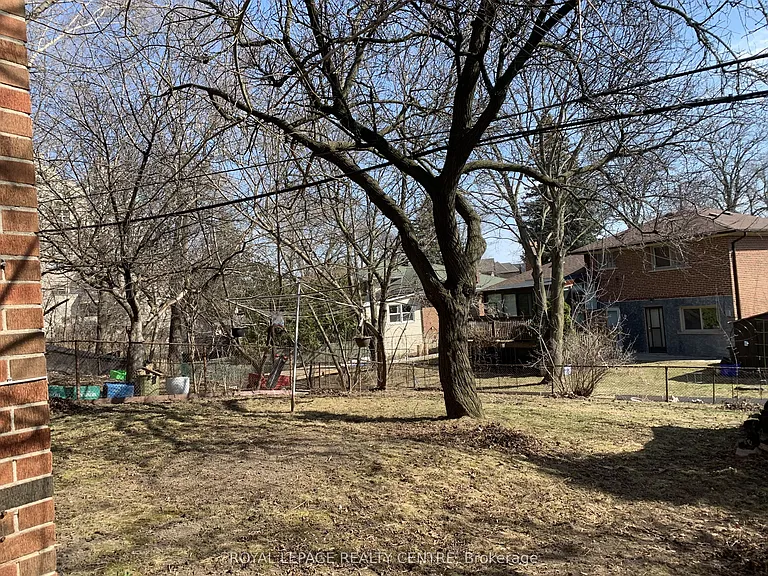 339 Sheppard Ave E #3 — Photo 35