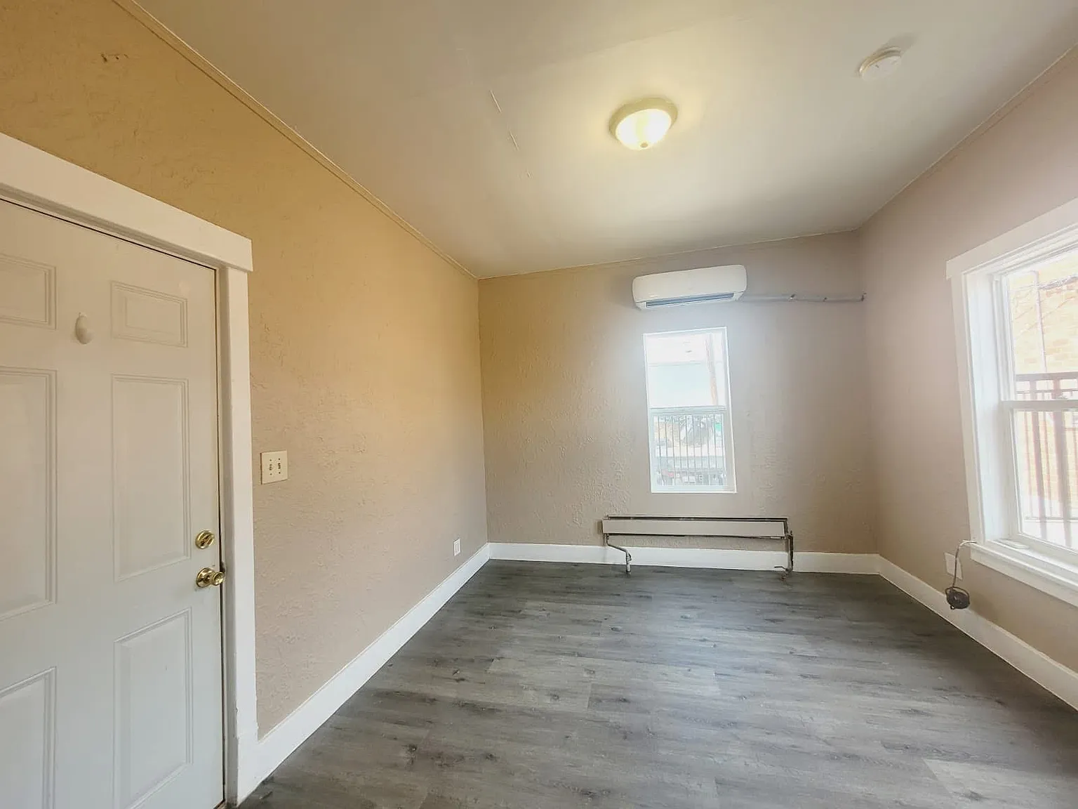Studio, $790 — Photo 3