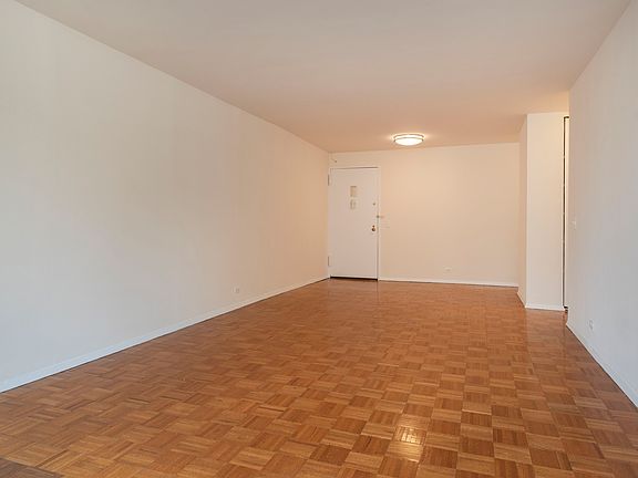 5th image of 211 W 56th St #D3