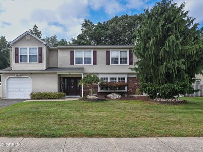 51 Hedgewood Road, Howell, NJ, 07731