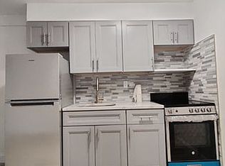 35-25 32nd St #B, Astoria, NY 11106