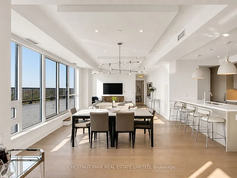 1700 Avenue Rd #Penthouse 706 — Photo 8