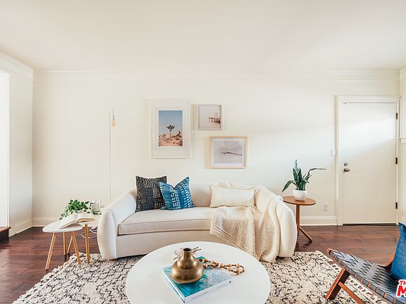 5th image of 832 Euclid St APT 208