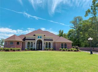 537 Le Bayou Rd, Alexandria, LA 71303