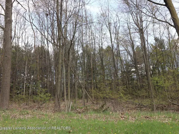 2640 Navigator Ln, Lansing, MI 48911