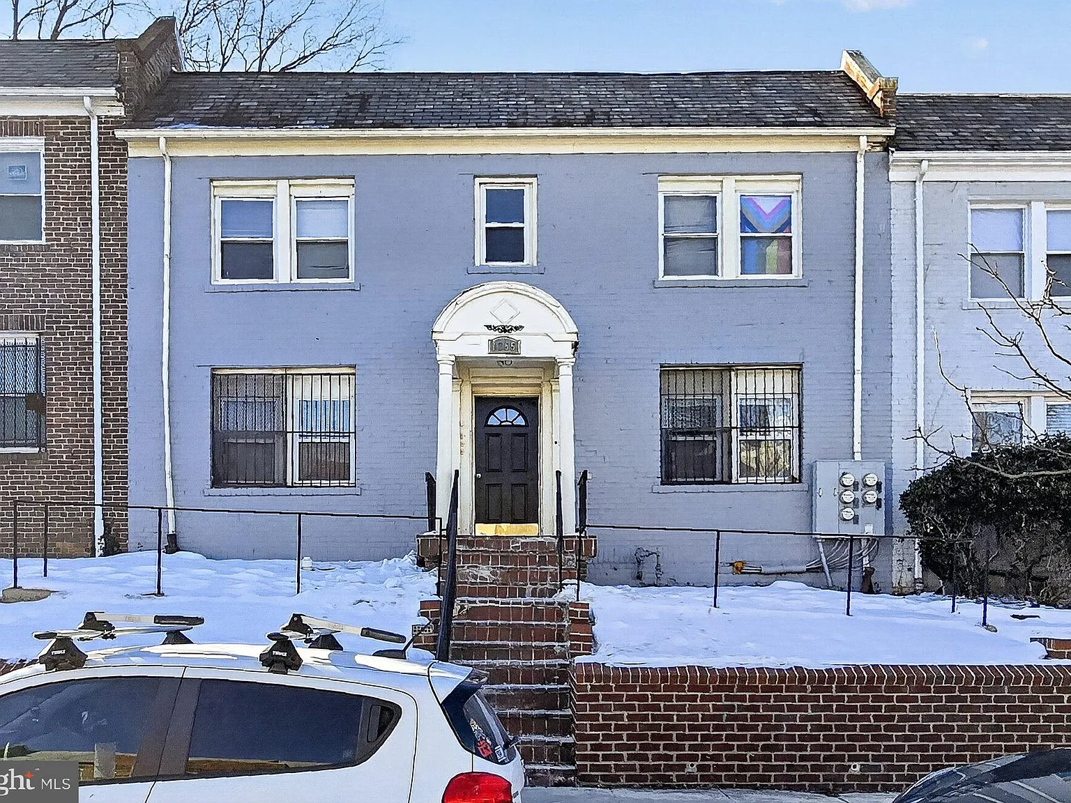 2 bed, 1.0 bath, 3210 sqft, $1,800 — Photo 1