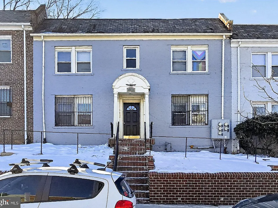 1255 Meigs Pl NE #3