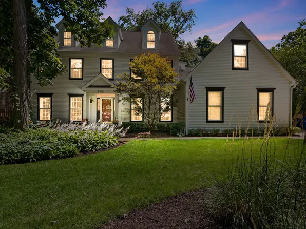 7541 Bittersweet Dr, Gurnee, IL 60031