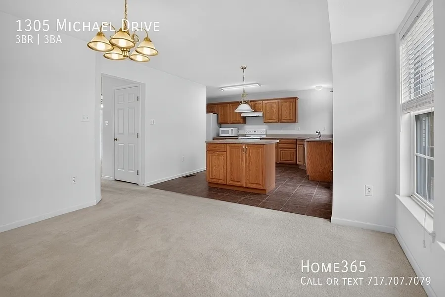 1305 Michael Drive, Pittsburgh - $2,090 (RBP included) - $300 off the 2nd month's rent if moved i... — Photo 2