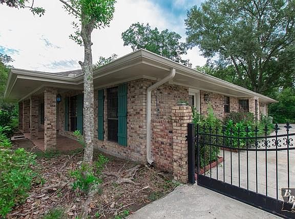 3rd image of 518 Amarillo Dr