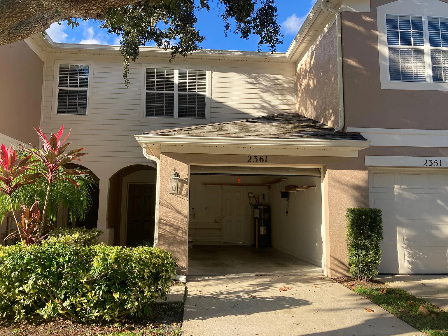 3 bed, 2.5 bath, 1555 sqft, $2,150 — Photo 3