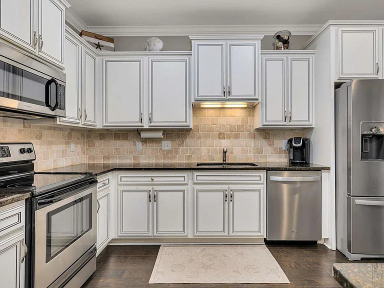 106 Reserve Ln — Photo 8