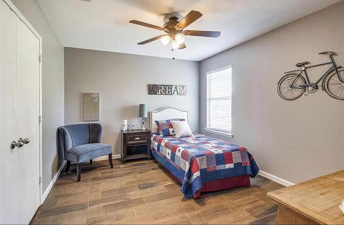 505 Harvard Dr — Photo 3