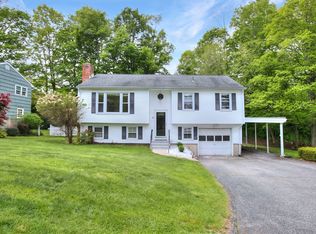 350 Bennetts Farm Rd, Ridgefield, CT 06877