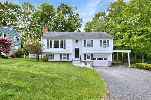 350 Bennetts Farm Rd Photo 1