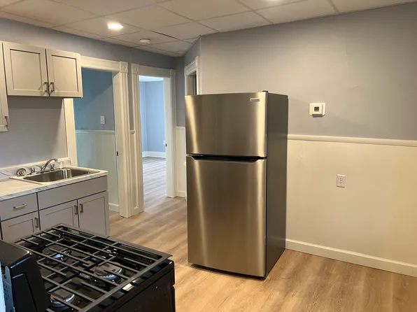 5 Gilman St, Worcester, MA 01605